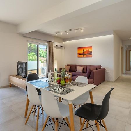 Apartment Massimo 伊利索斯 外观 照片